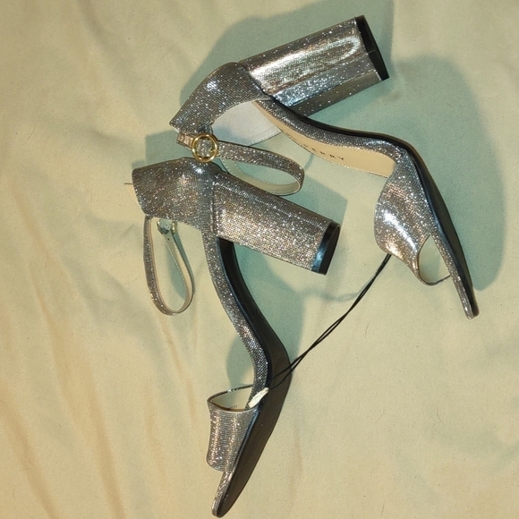 Katy Perry Champagne Gold Sparkle Heeled Sandals Size 8 - Picture 7 of 7